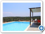 villa_pool_med